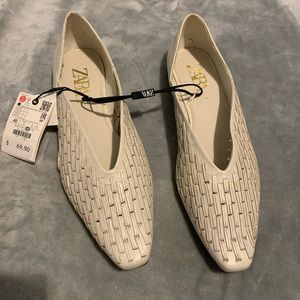 Zara off white women’s size 9 shoes